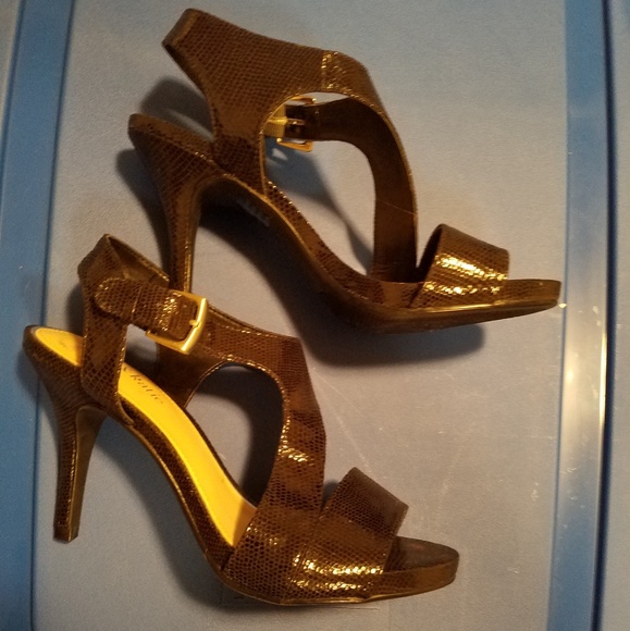 💚 Kelly & Katie DSW Heels - Picture 4 of 5